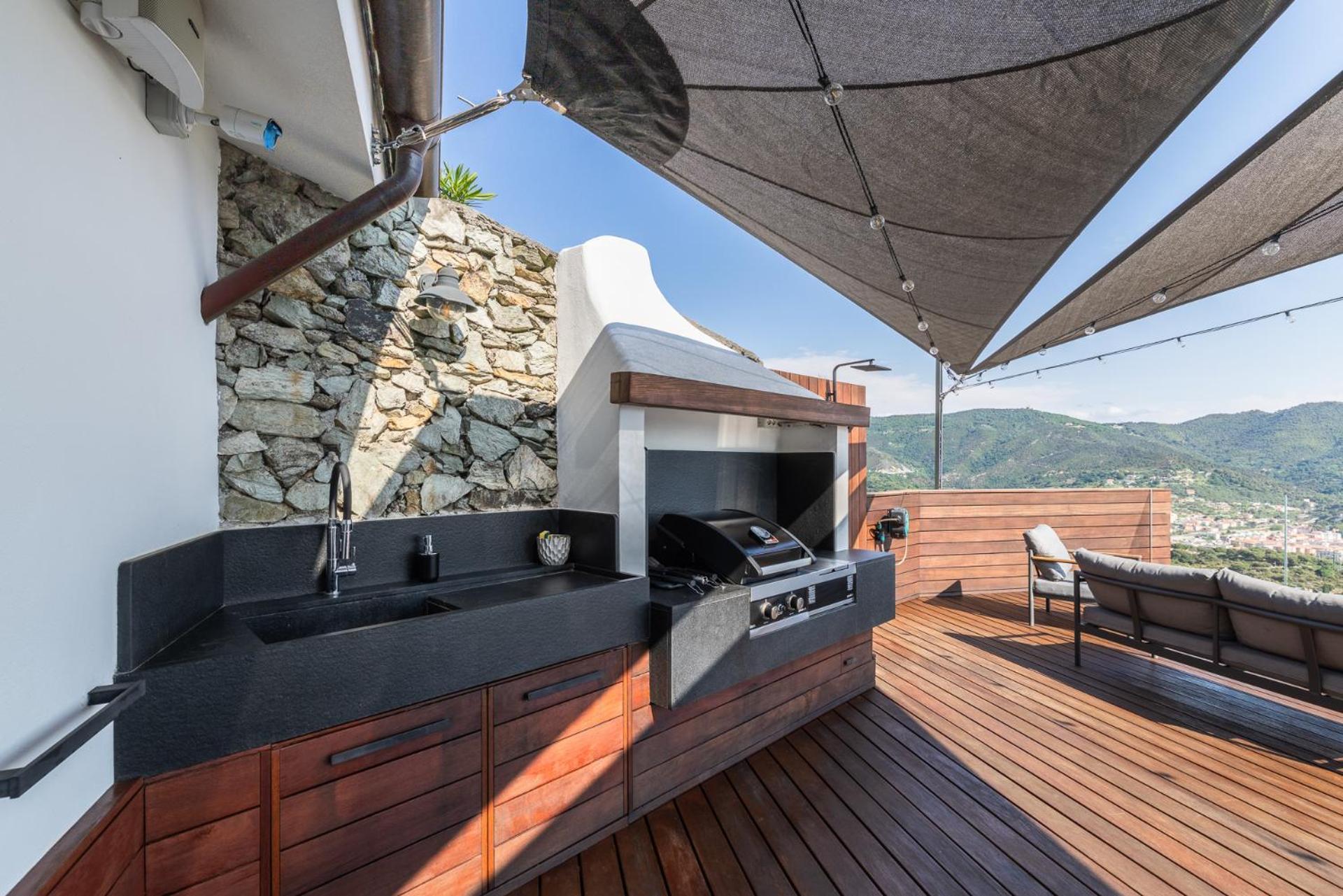 Villa Spettacolare Vista Isola Terrazza E Idromassaggio Noli Exterior foto